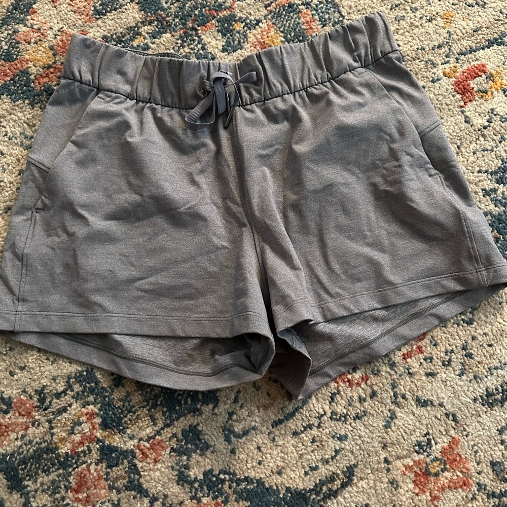 Lululemon On The Fly Short